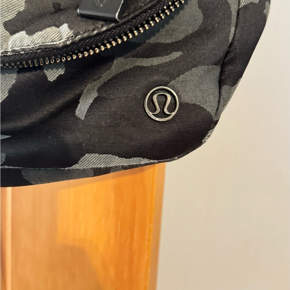 Lululemon Crossbody Bag - Picture 3 of 6